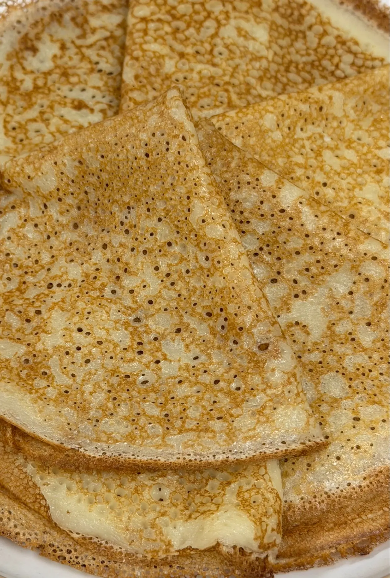 Когда помер в холодильнике кефир - пора приготовить блины 🥞