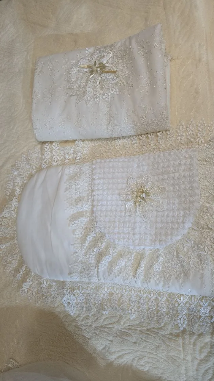 Конверт для выписки и одеяло. 500 р. 89381147139