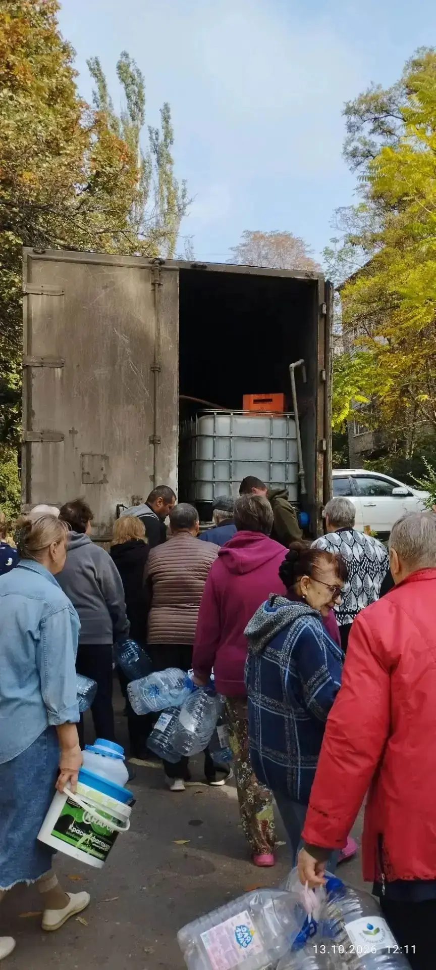 В Киевском внутригородском районе продолжается организовация по подвозу  питьевой воды ...