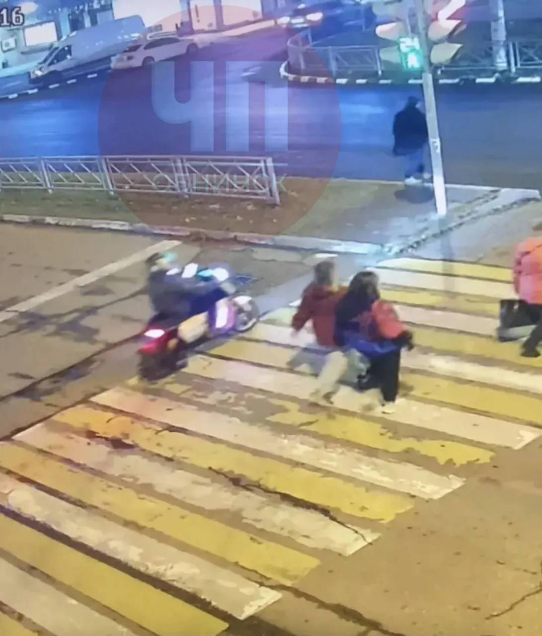 ❗️ Скутерист сбил девочку на велосипеде на велодорожке и скрылся!