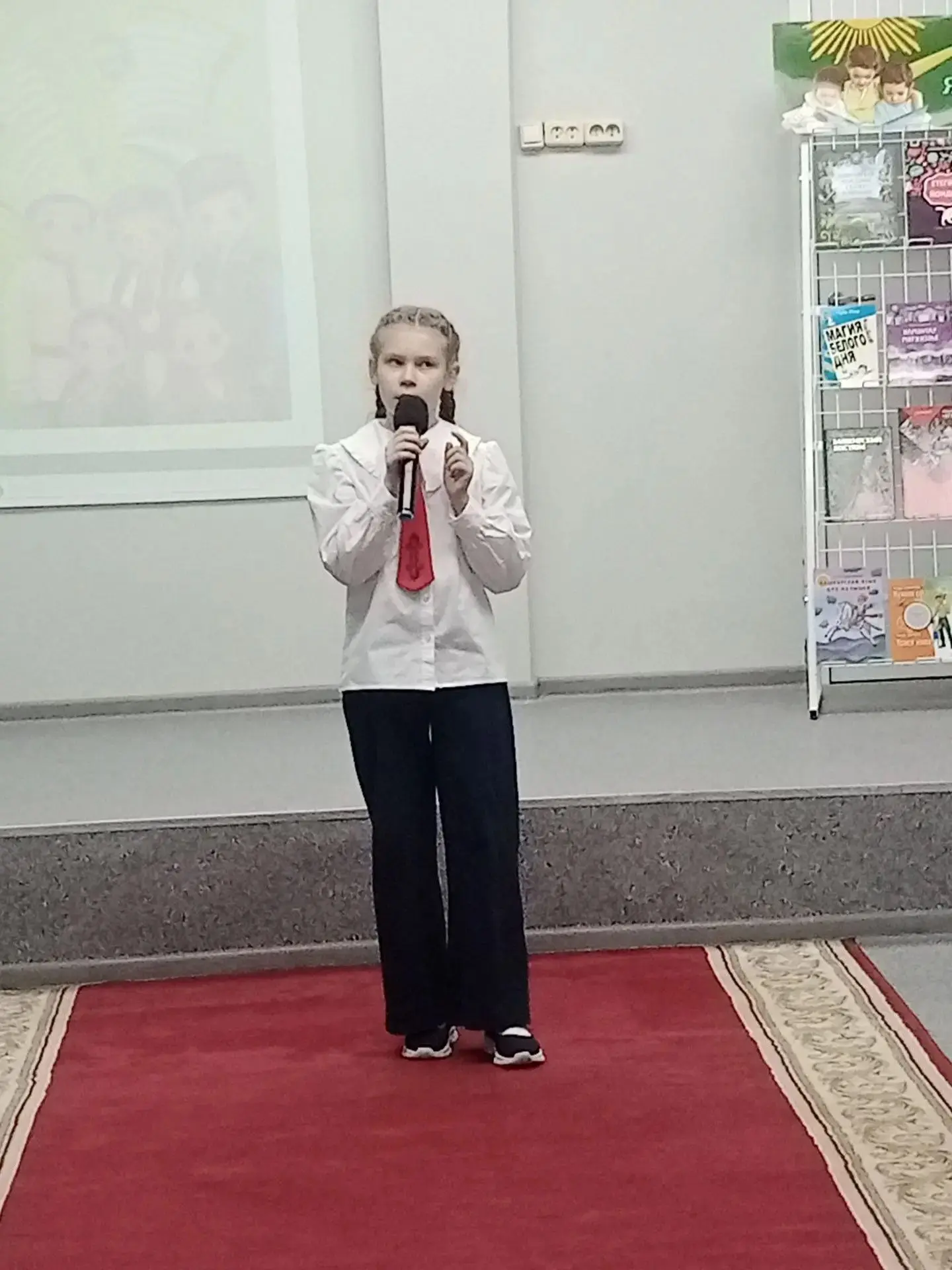 В Центральной библиотеке состоялся конкурс чтецов на башкирском языке «Я учу башкирский...