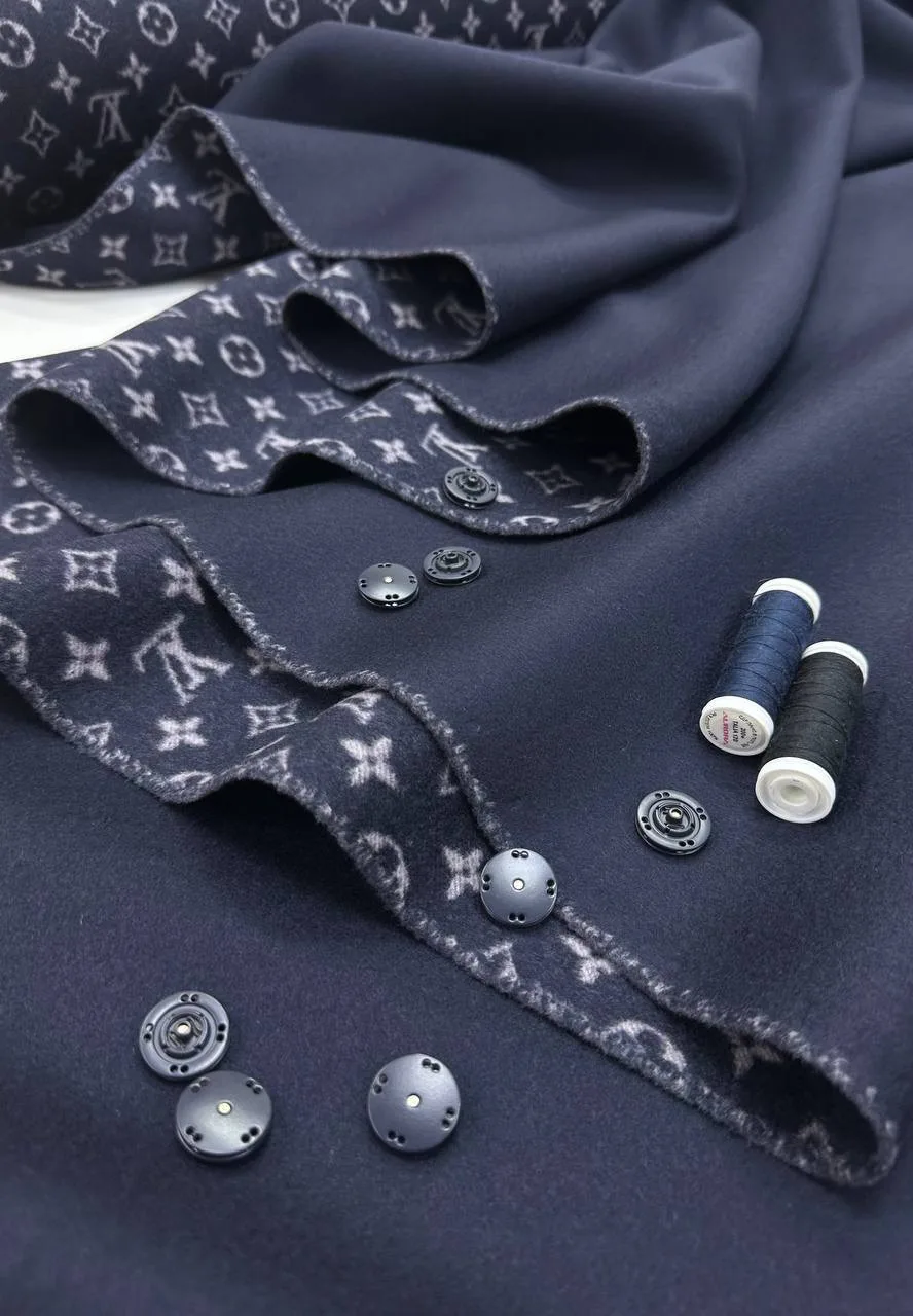 Пальтовая Louis Vuitton