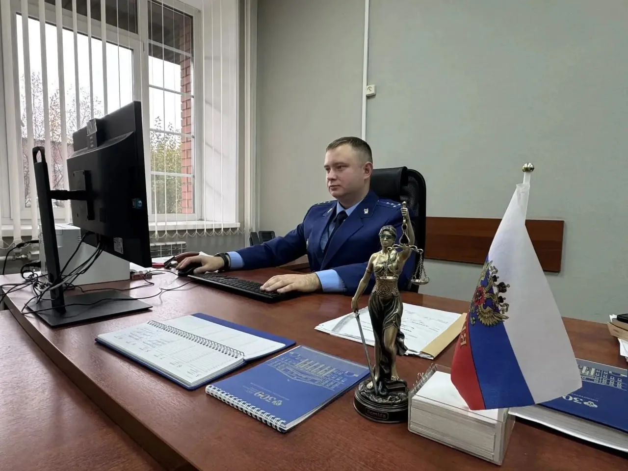 В Шегарском районе Томской области перед судом предстанет местный житель, угрожавший по...
