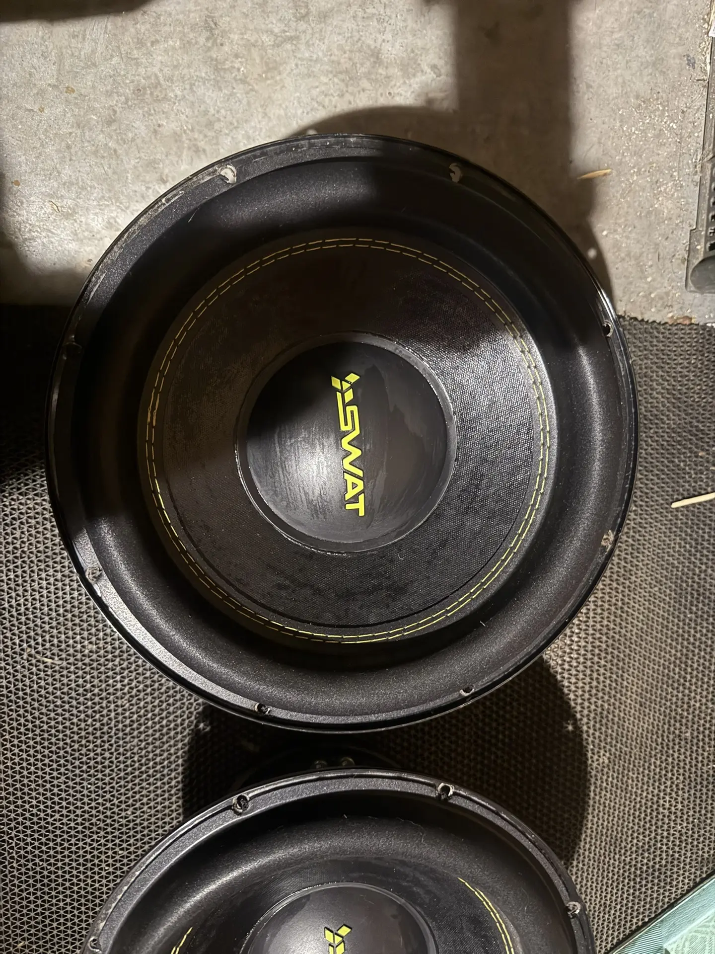 Продам сабвуфер 2*12 SWAT GLK12D1 в хорошем состоянии, играли недолго, к ним есть короб...