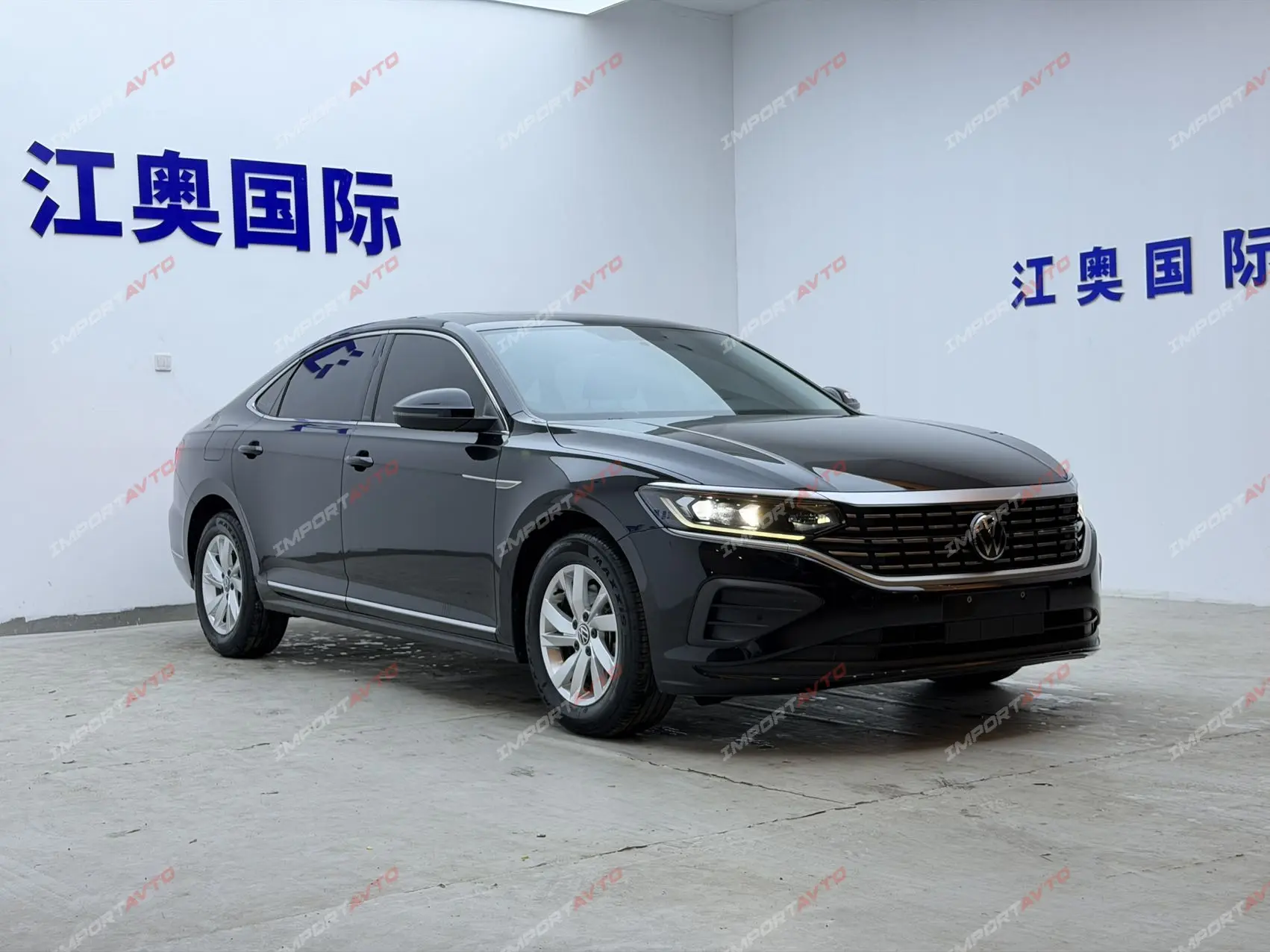 В продаже Volkswagen Passat 1.4 AMT, 2023