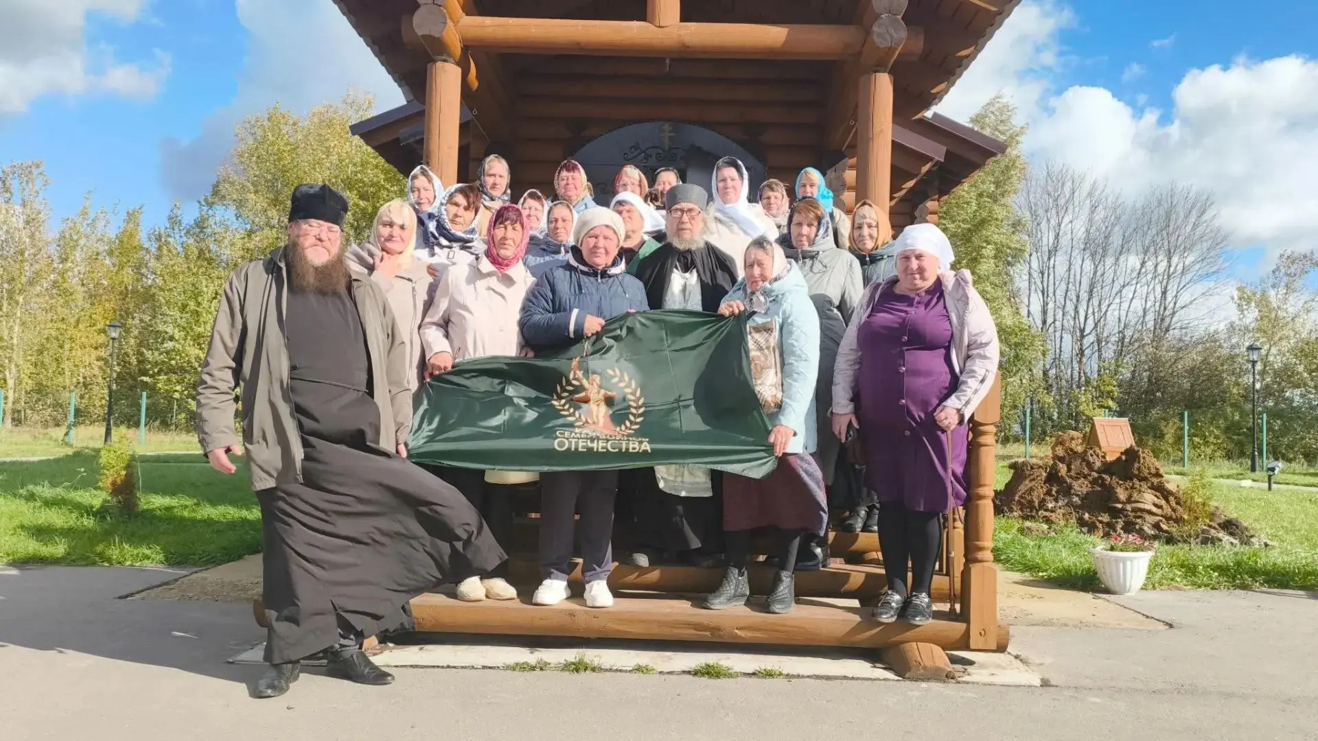 🙏Иногда человеку просто нужно место, где становится тише в душе.