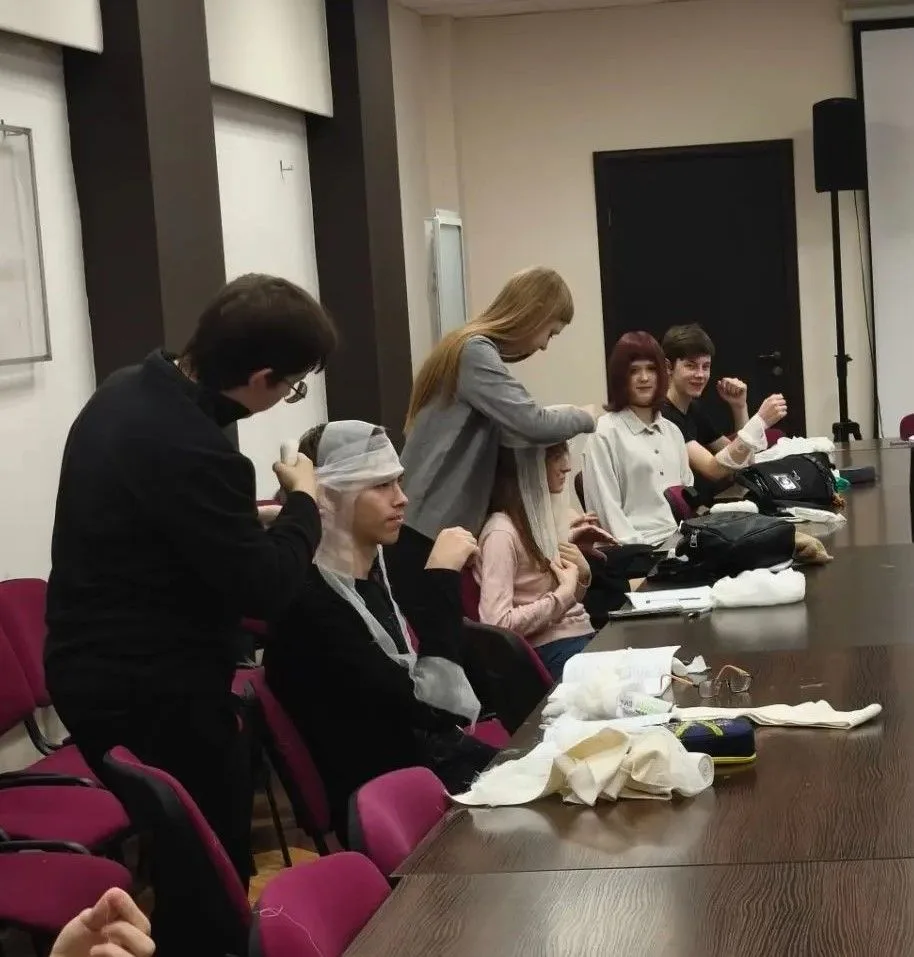 Отработка практических навыков наложения повязок