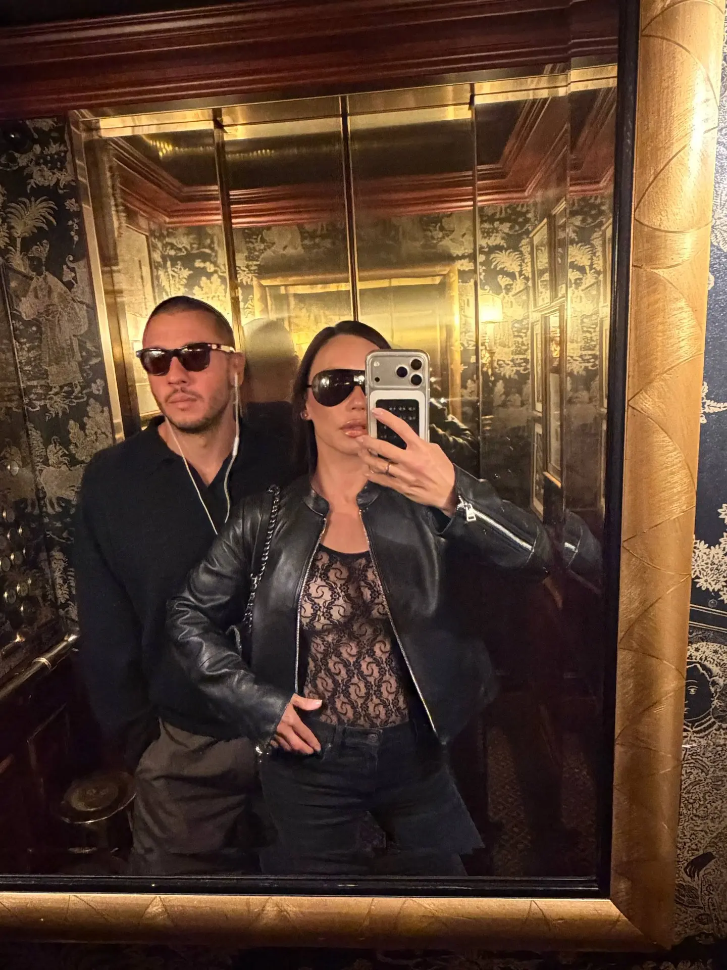 SERYABKINA продолжает радовать кадрами из путешествия с мужем 🥰