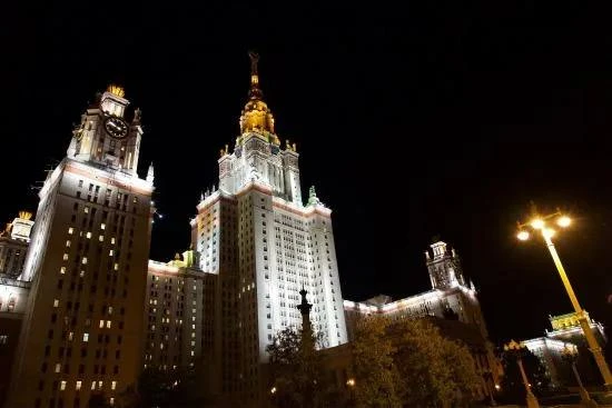 Ночная прогулочка у МГУ 🌚