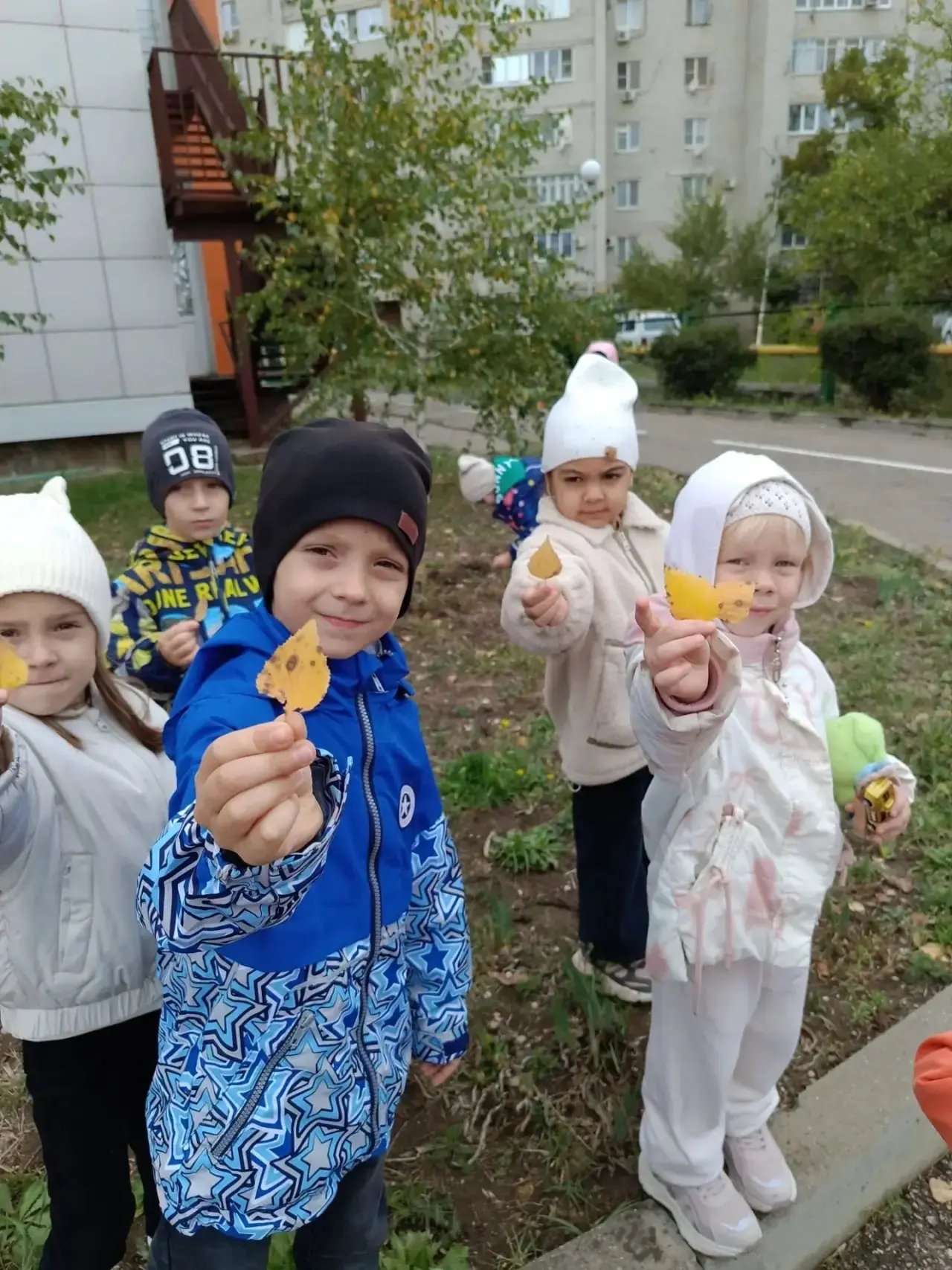 Осень в гости к нам пришла- мы ее встречаем!