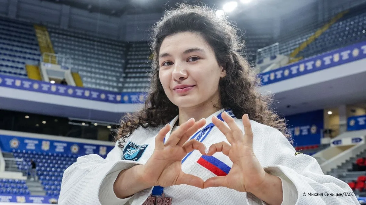 💙 "Россия вообще лучшая, Россия, вперед!". Мадина Таймазова поделилась эмоциями от выс...