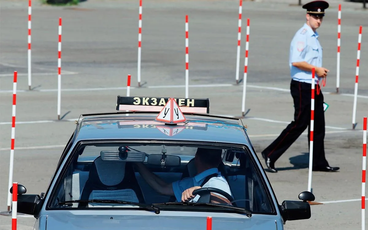 🚗 В Казани пообещали решить проблему очередей на экзамены в ГАИ