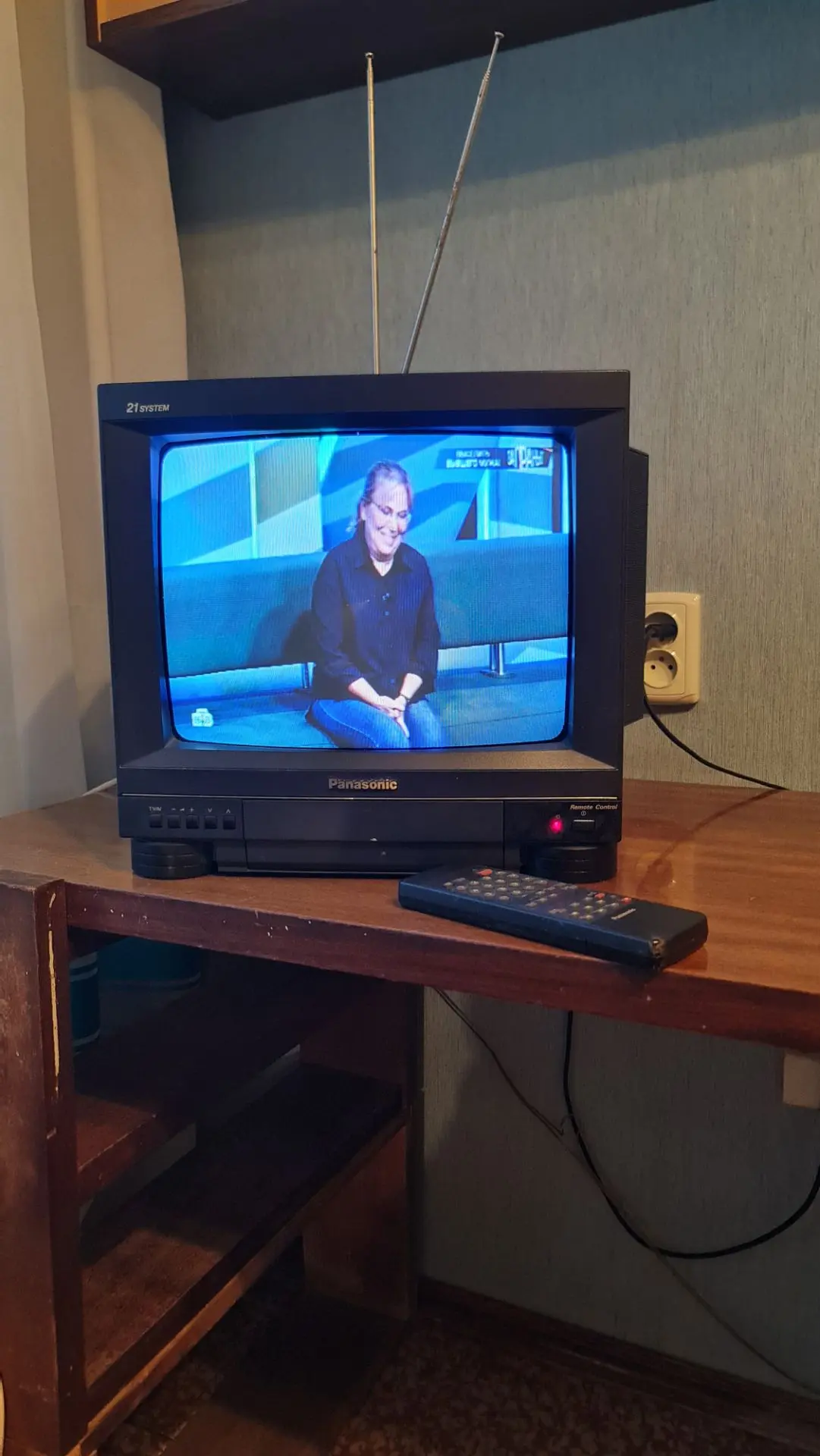Телевизор Panasonic TC-14L1R, 14″ — полностью рабочий. Цена 1000 руб