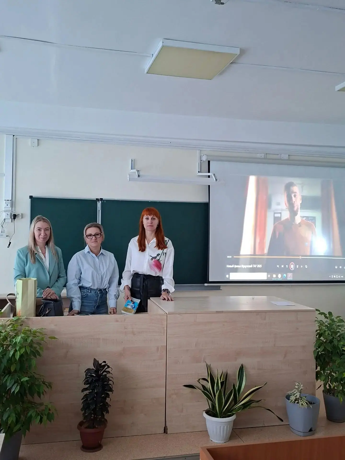 Преподаватели Иркутского ГАУ побывали в гостях у старшеклассников
