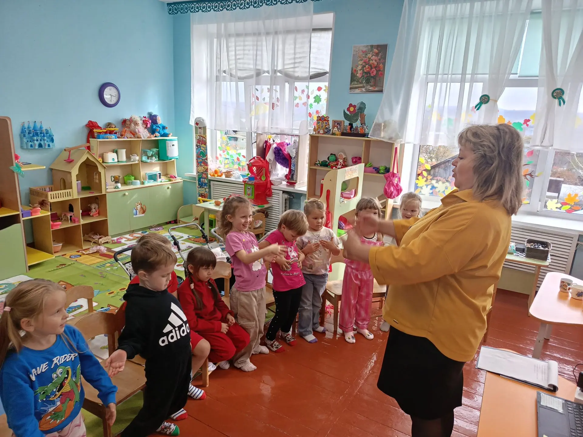 Сегодня для ребят дошкольников, выступила Ирина Алексеевна с темой "гигиена".