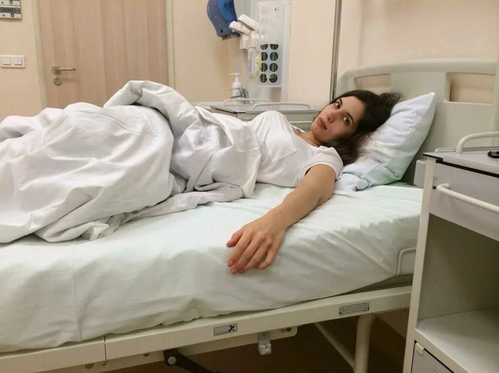 Девушка из Испании скончалась в больнице после необычного интимного эксперимента