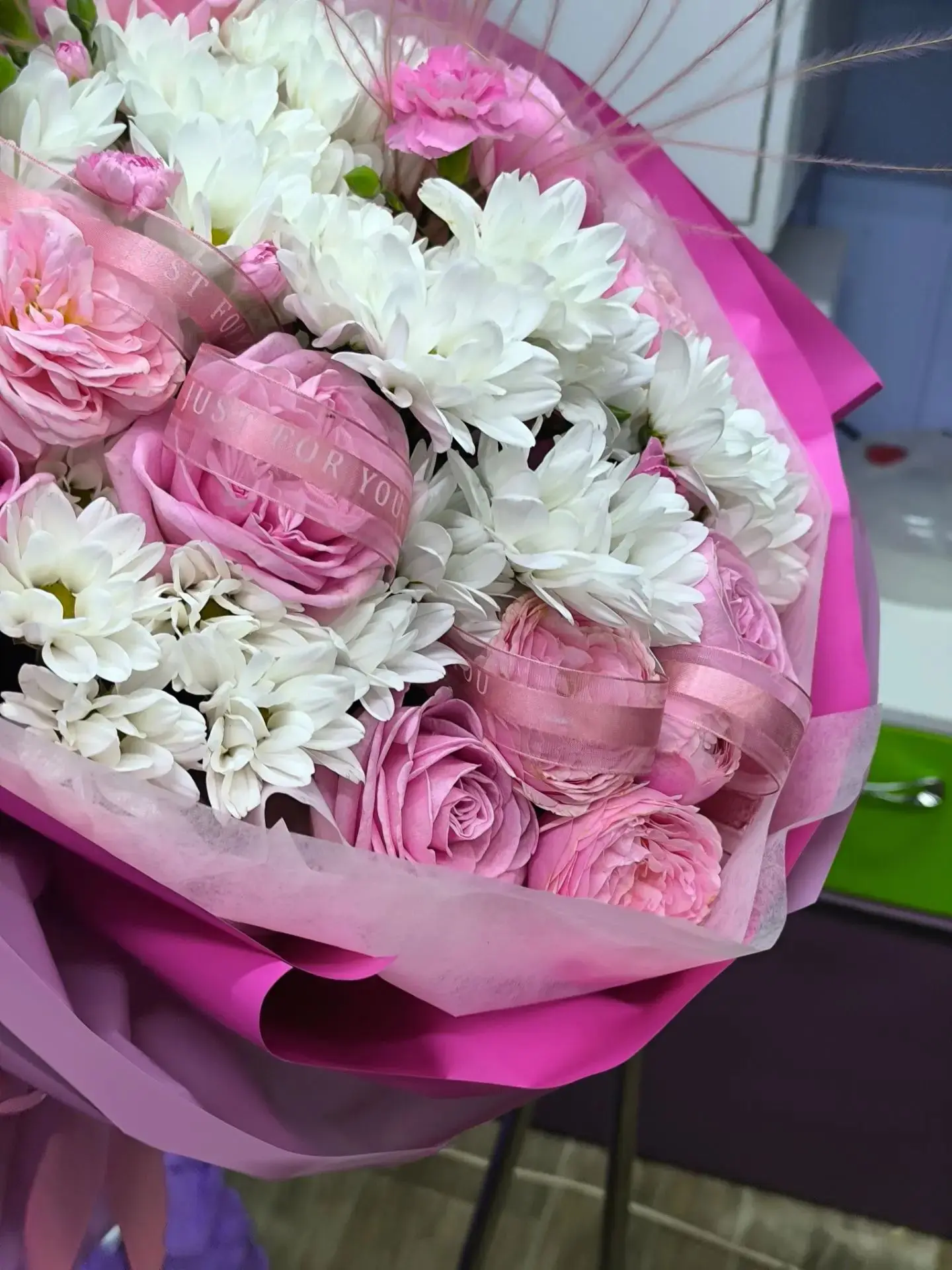 🌹 Этот букет, словно написанное от души признание, наполнен теплом и любовью. Нежные р...