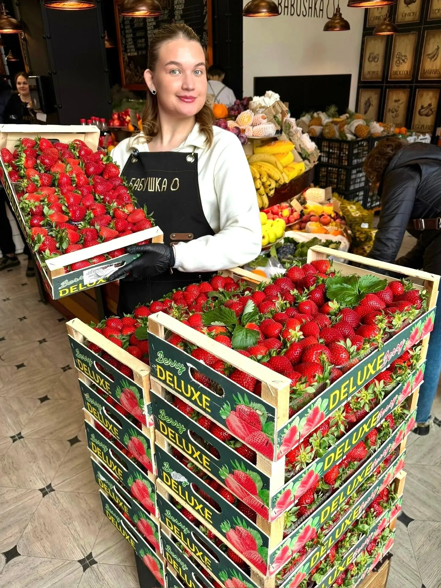 Дарим 10 кг свежей клубники за лайк! ❤️