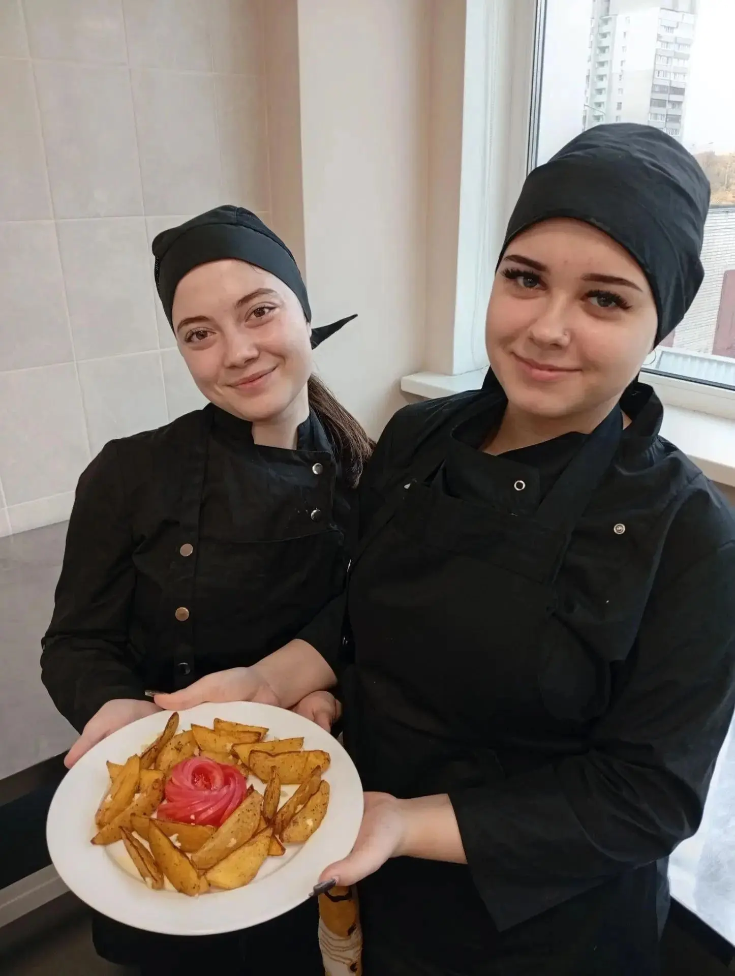 Студенты группы ПК 25-01 Электростальского колледжа в рамках учебной практики по профес...