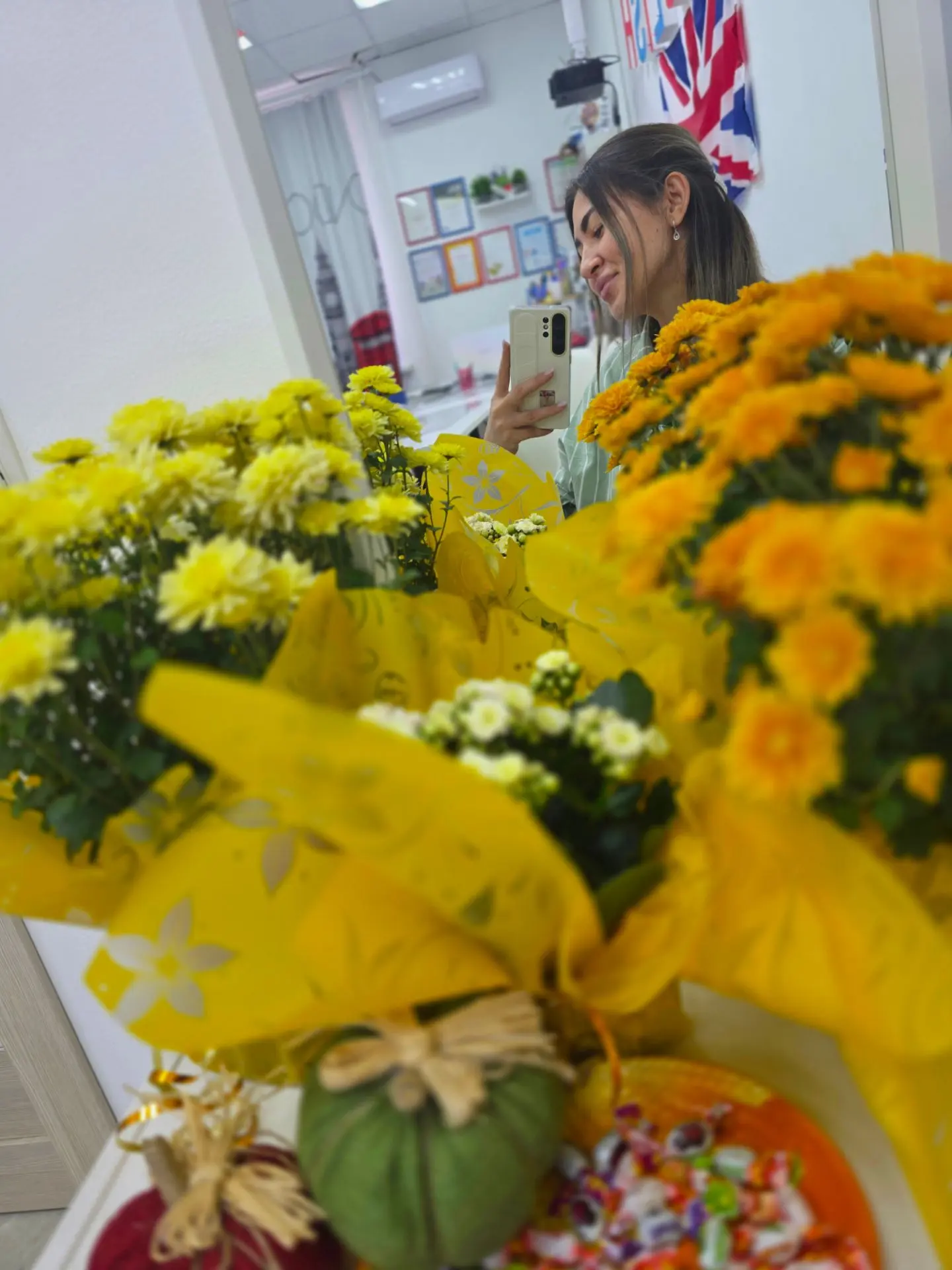 Пятница. Осень царит в студии: яркая, теплая, уютная 🍂🌼