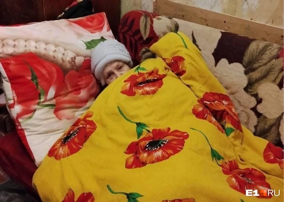 Главное: жильцы двухэтажки на Искровцев, 29 до сих пор сидят без тепла — спят в шапках ...