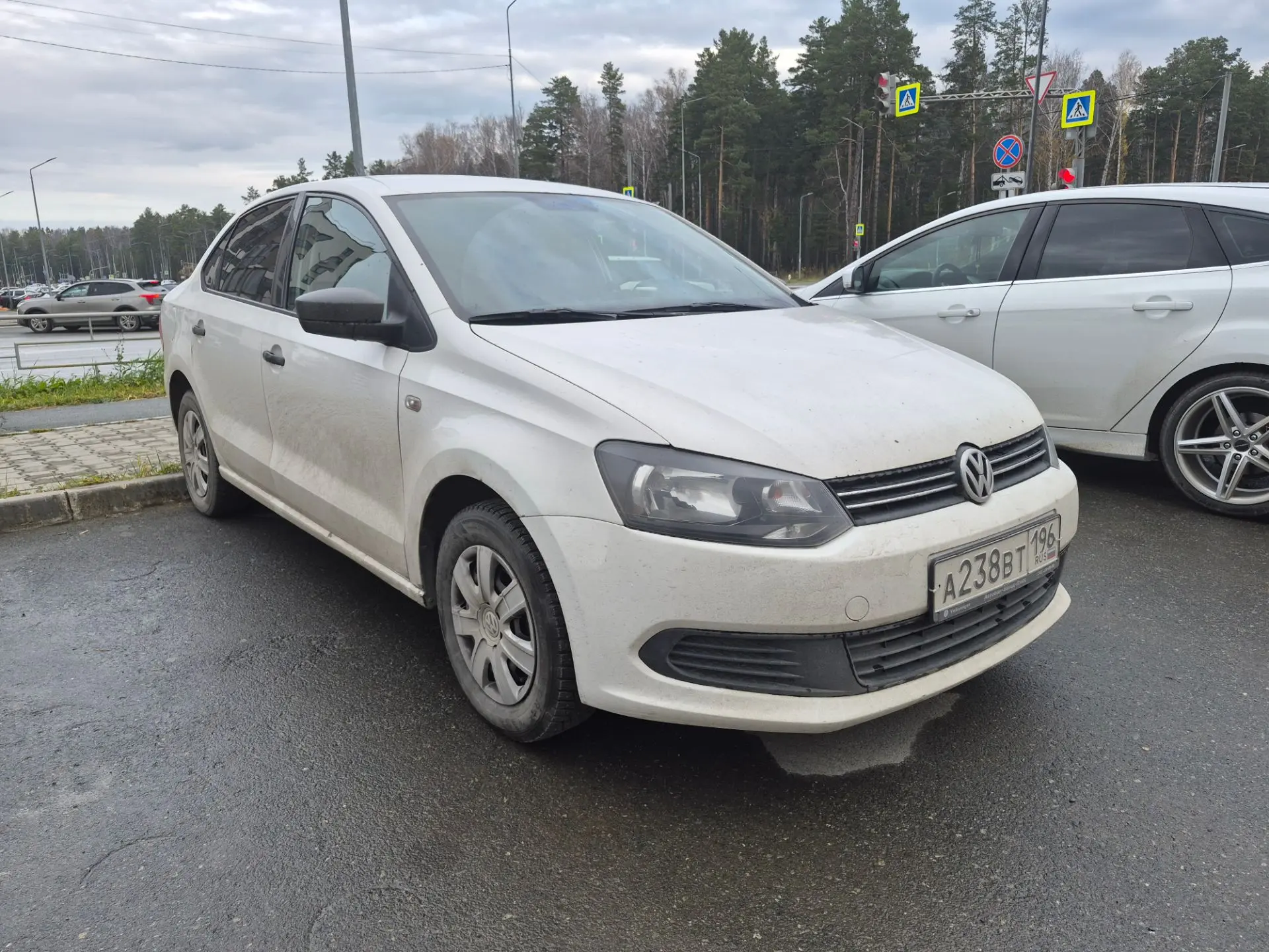 Volkswagen Polo 1.6 MT,