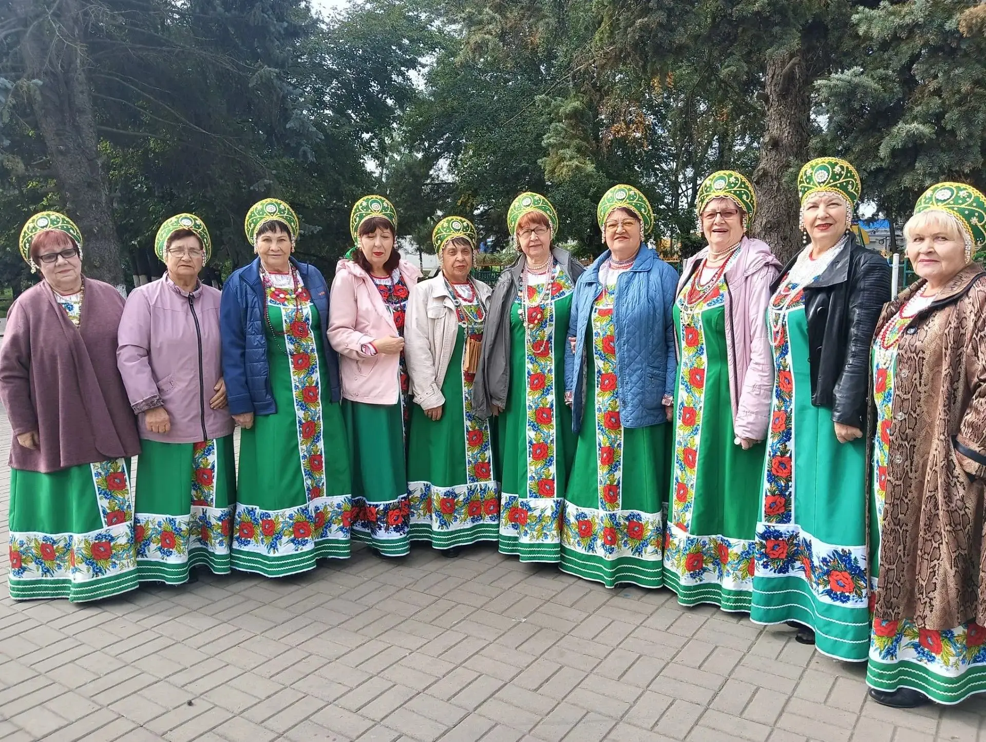 🎉Народный самодеятельный коллектив ансамбль народной песни «Россиянка» (руководитель —...
