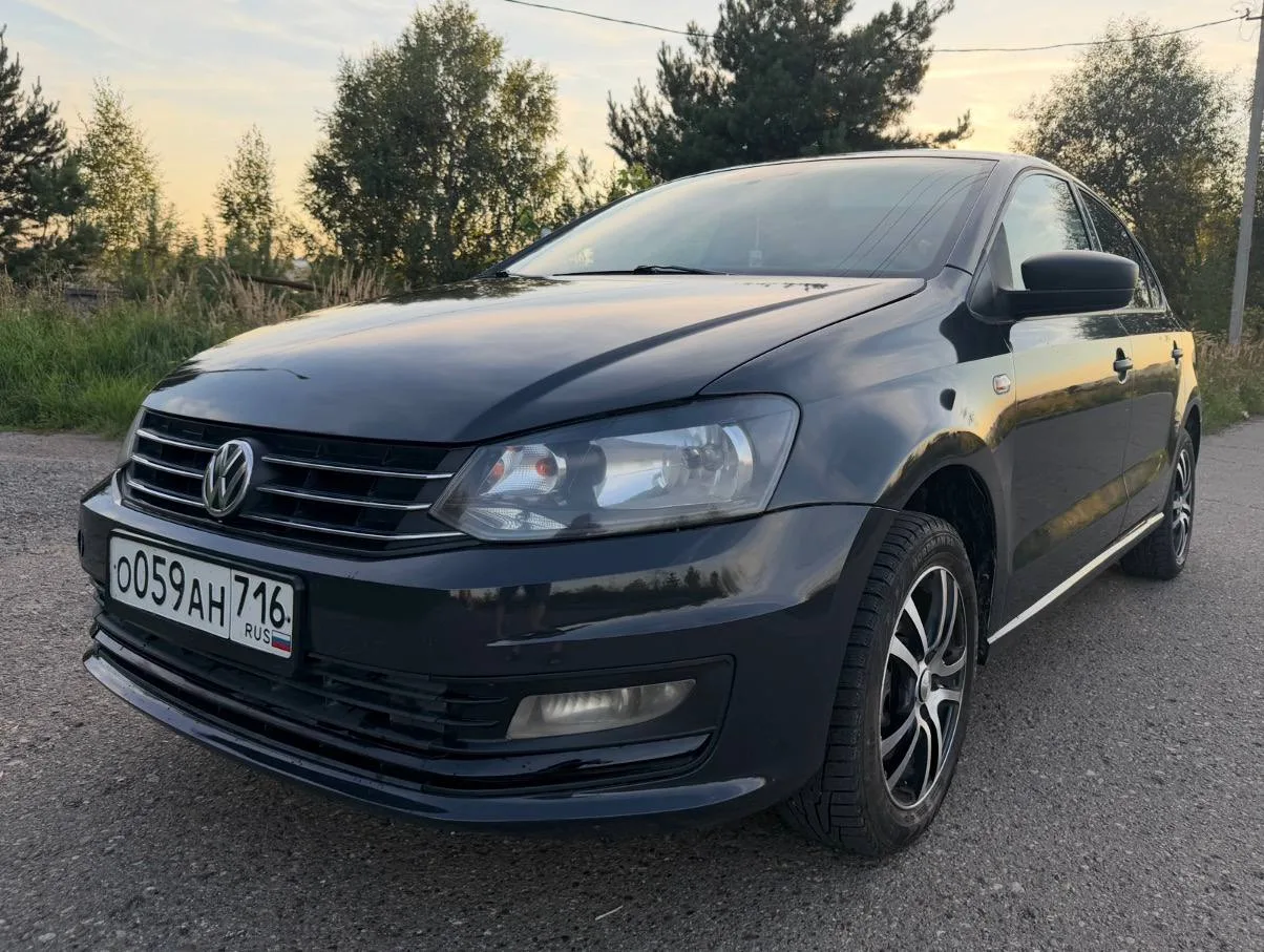 VW POLO