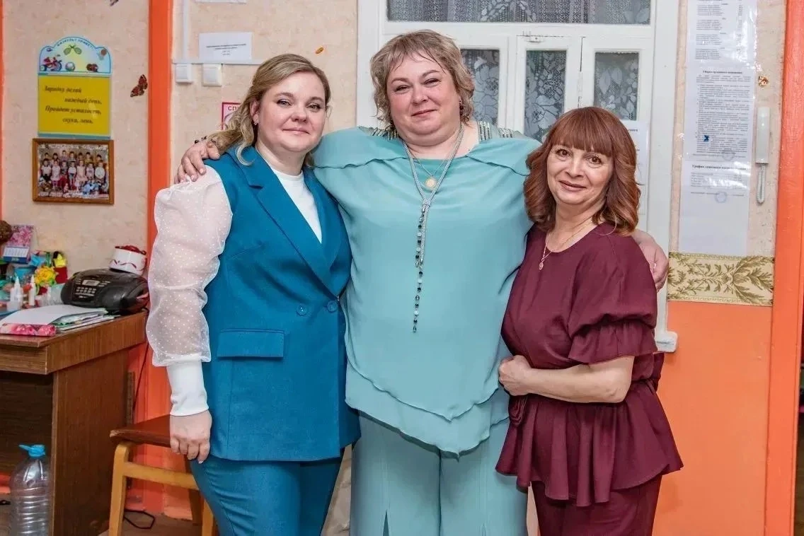 Дорогие Елена Николаевна, Елена Олеговна, Наталья Анатольевна, группа "сказка'' от всег...