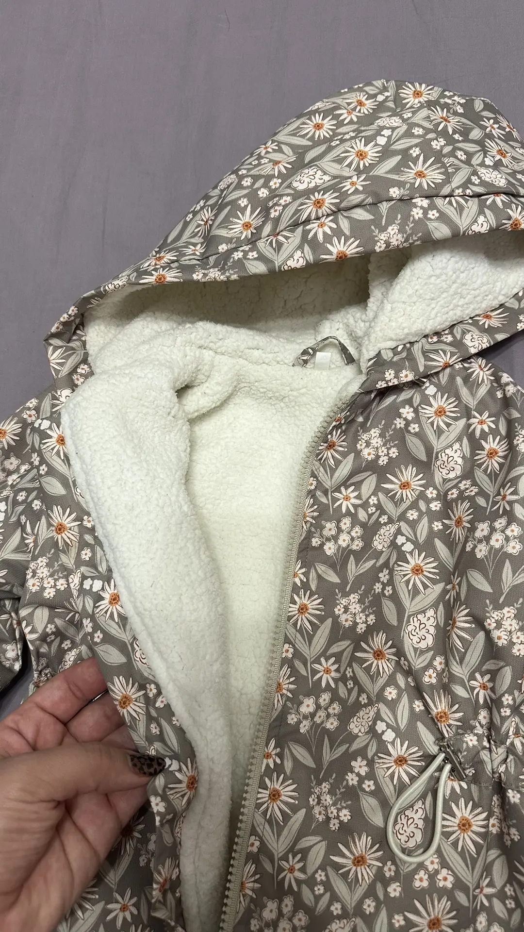Продаю куртки со штанами (весна и зима). Куртки за 1000₽, штаны за 600₽. Размер 92.