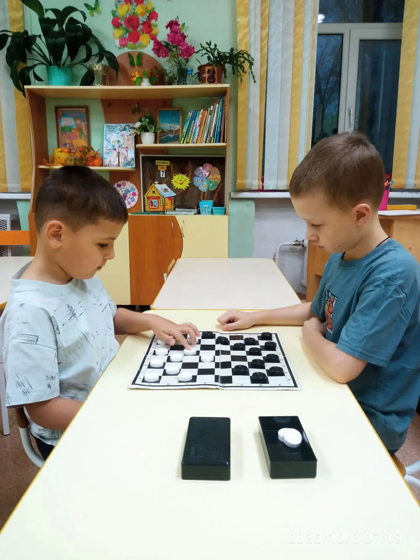 🌟 В подготовительной группе «Родничок» игра — это главное дело дня! 🎲 Здесь дети с ог...