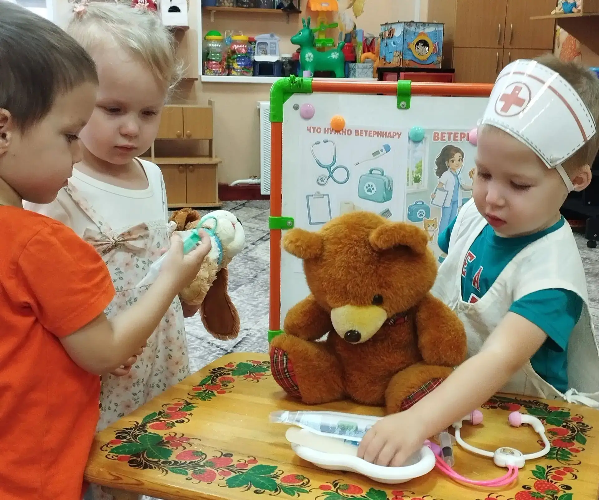 🐄 На ферме сегодня — важный день! Ребята попробовали себя в роли ветеринаров: осматрив...
