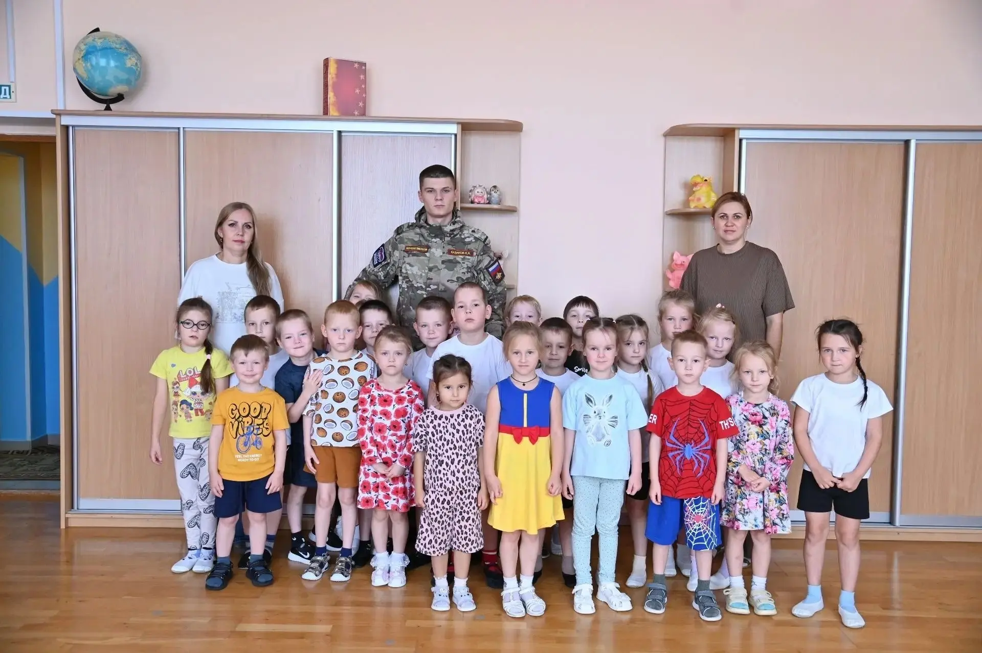 В детском саду №45 Верхней Туры прошёл урок по гражданской обороне. Специалист Городско...