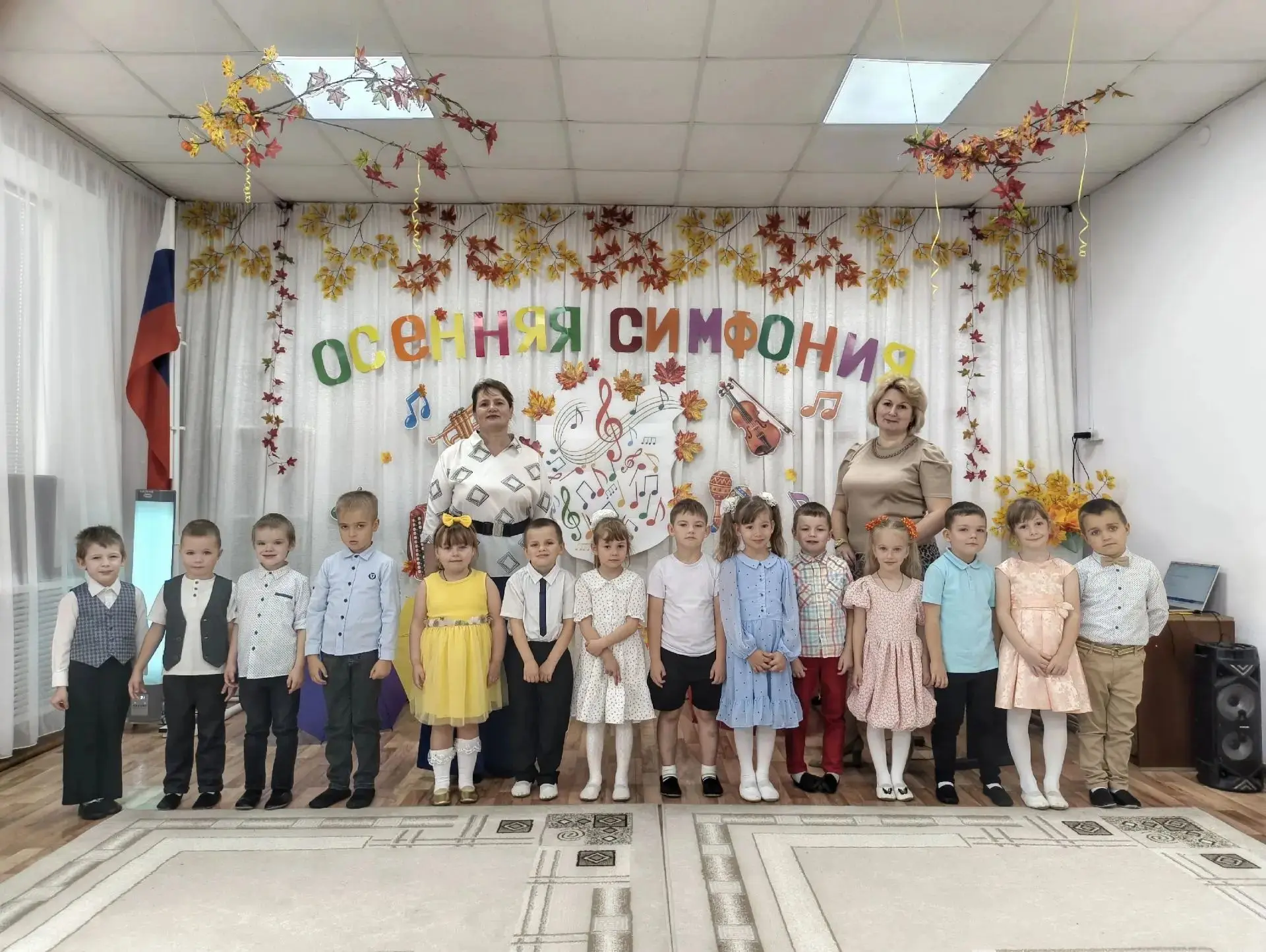 У мнoгих осень – любимое время года. Meдлeннo кружась в воздухе, падают и падают c берё...