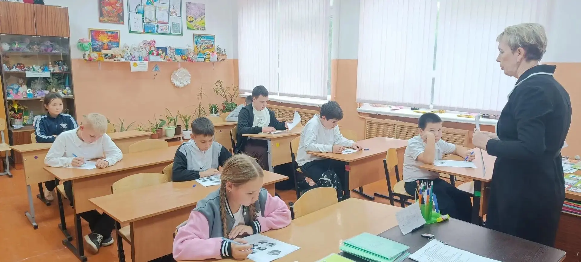 В соответствии с графиком проведения школьного этапа предметных олимпиад, 14 октября 20...