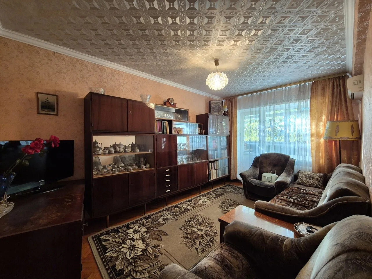 Продам 3-комнатную квартиру, 2/5 этаж, Горловка, 2 100 000 руб.