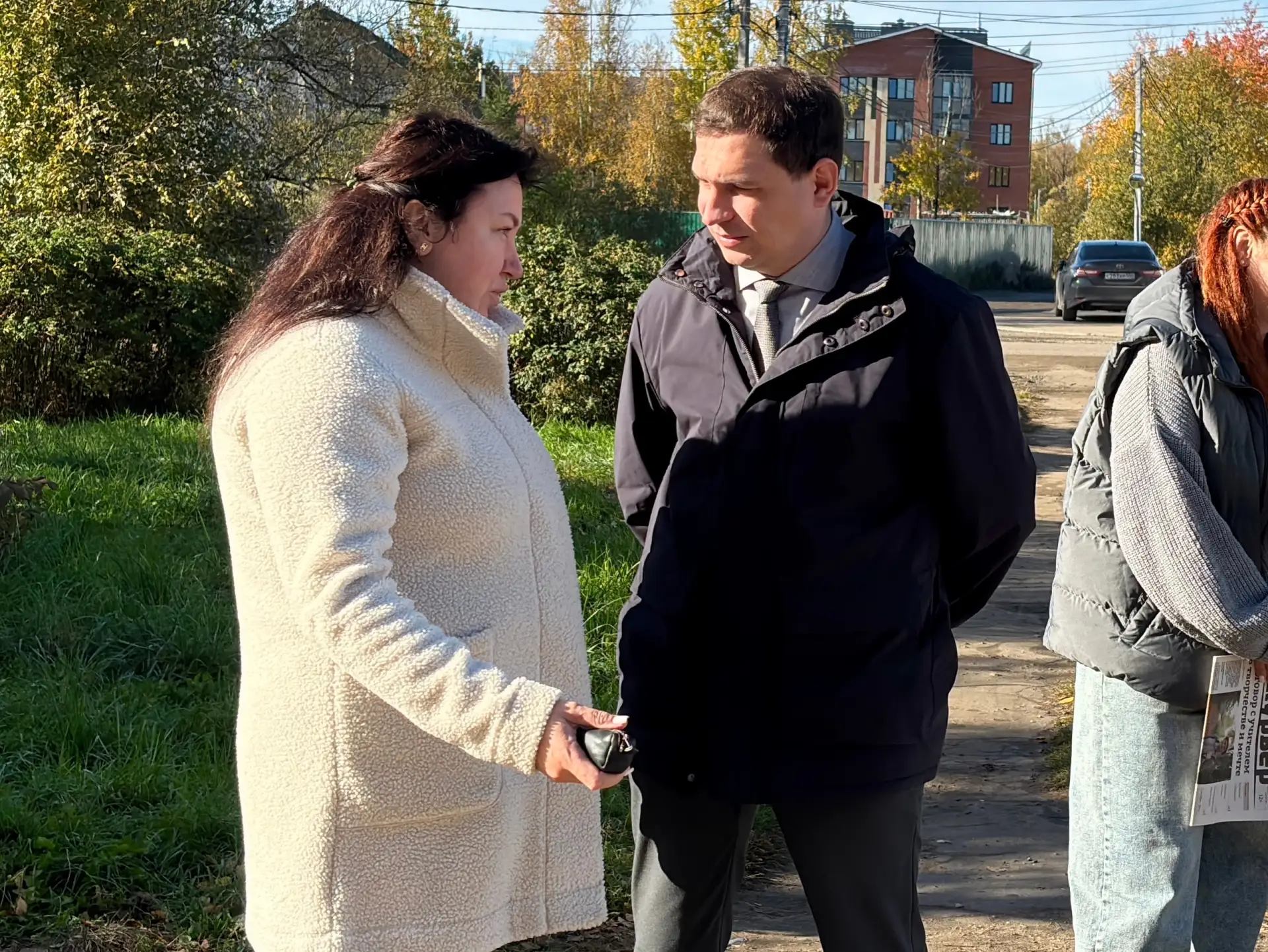 🍂 В Ярославском округе продолжаются выезды по вопросам благоустройства территорий.
