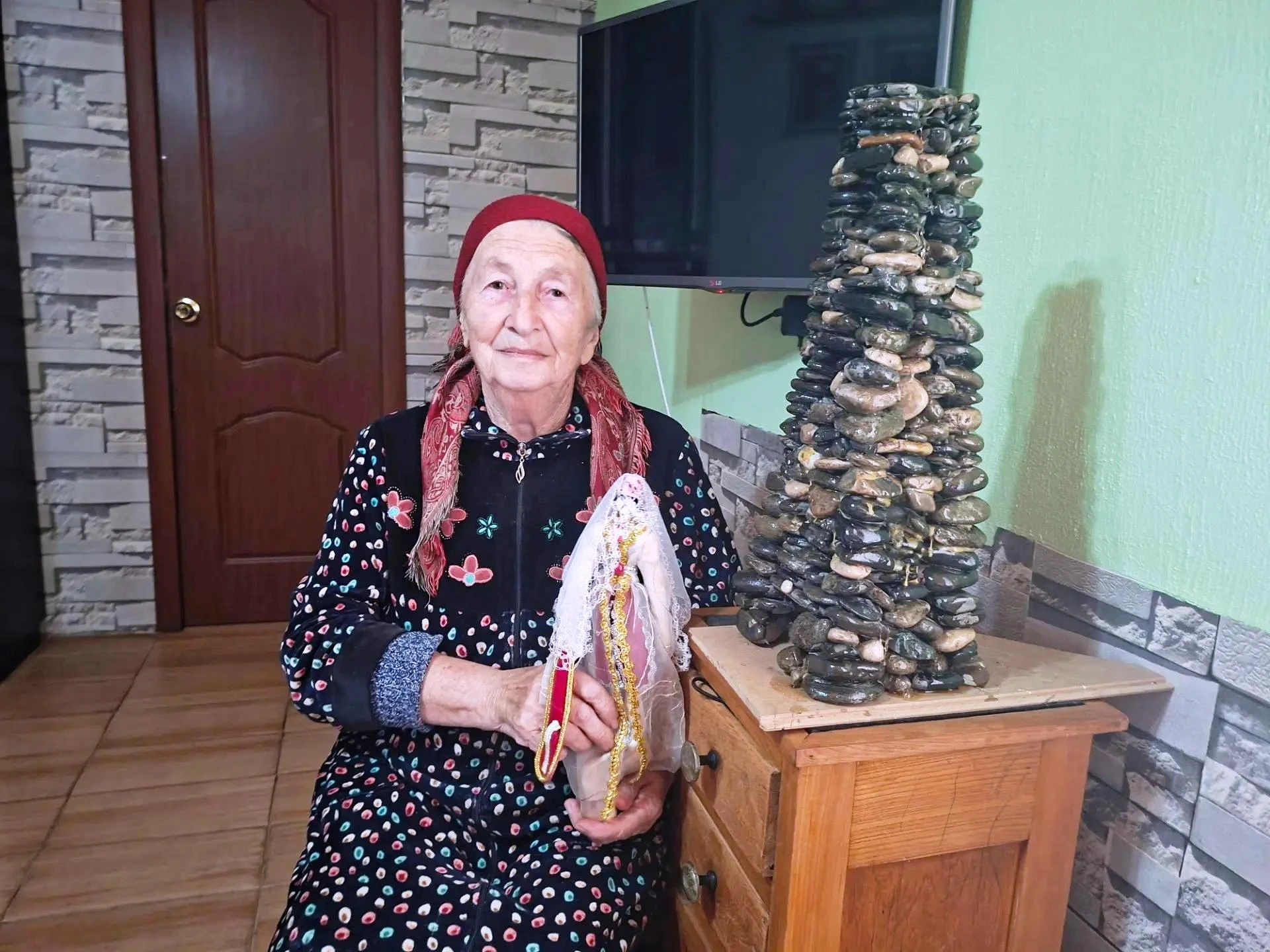 «Частичка души гор: школа приняла дар в память о выдающемся учителе».