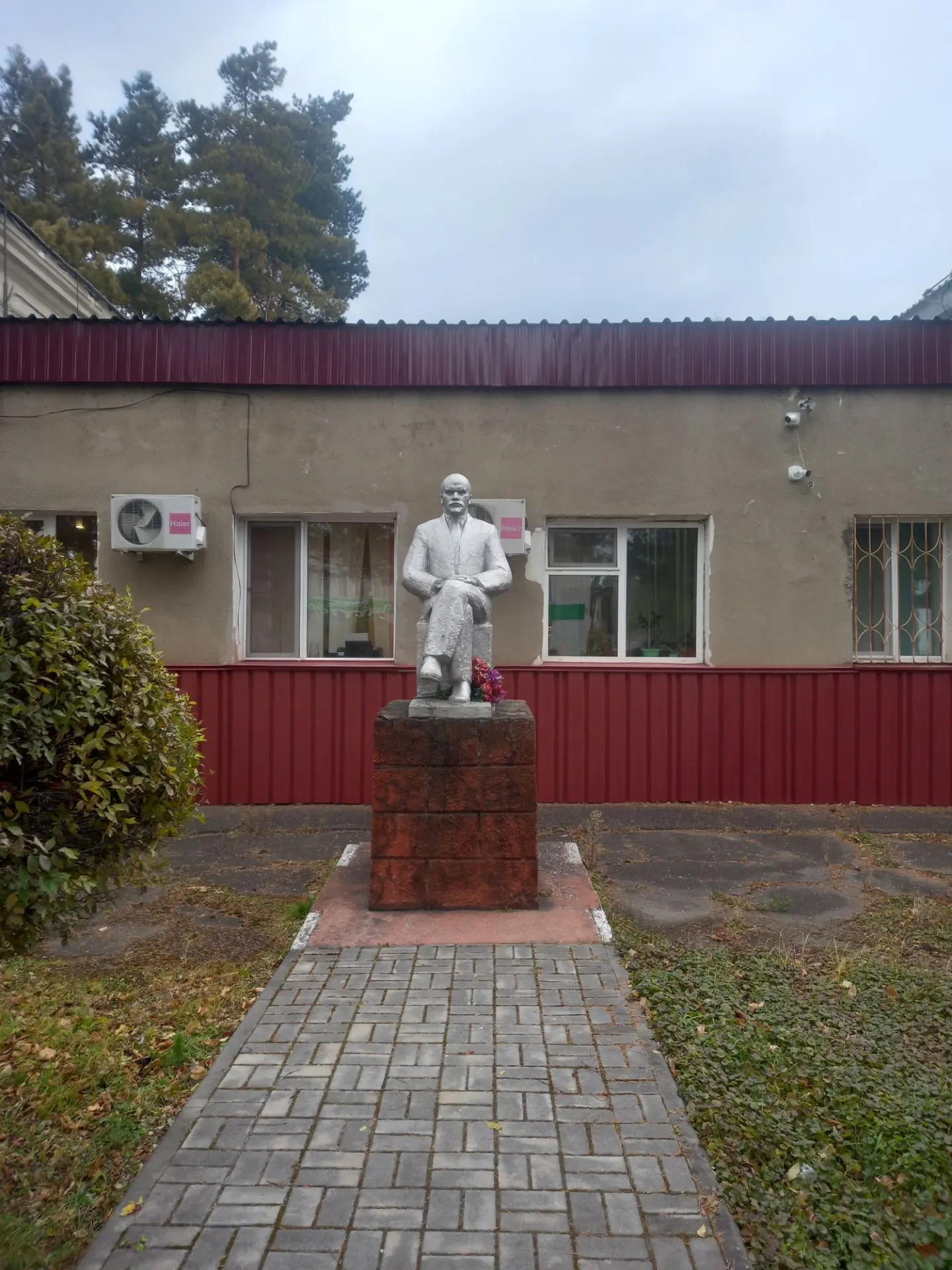 Сидящий Ленин💪с. Ивановка Амурская область 😎