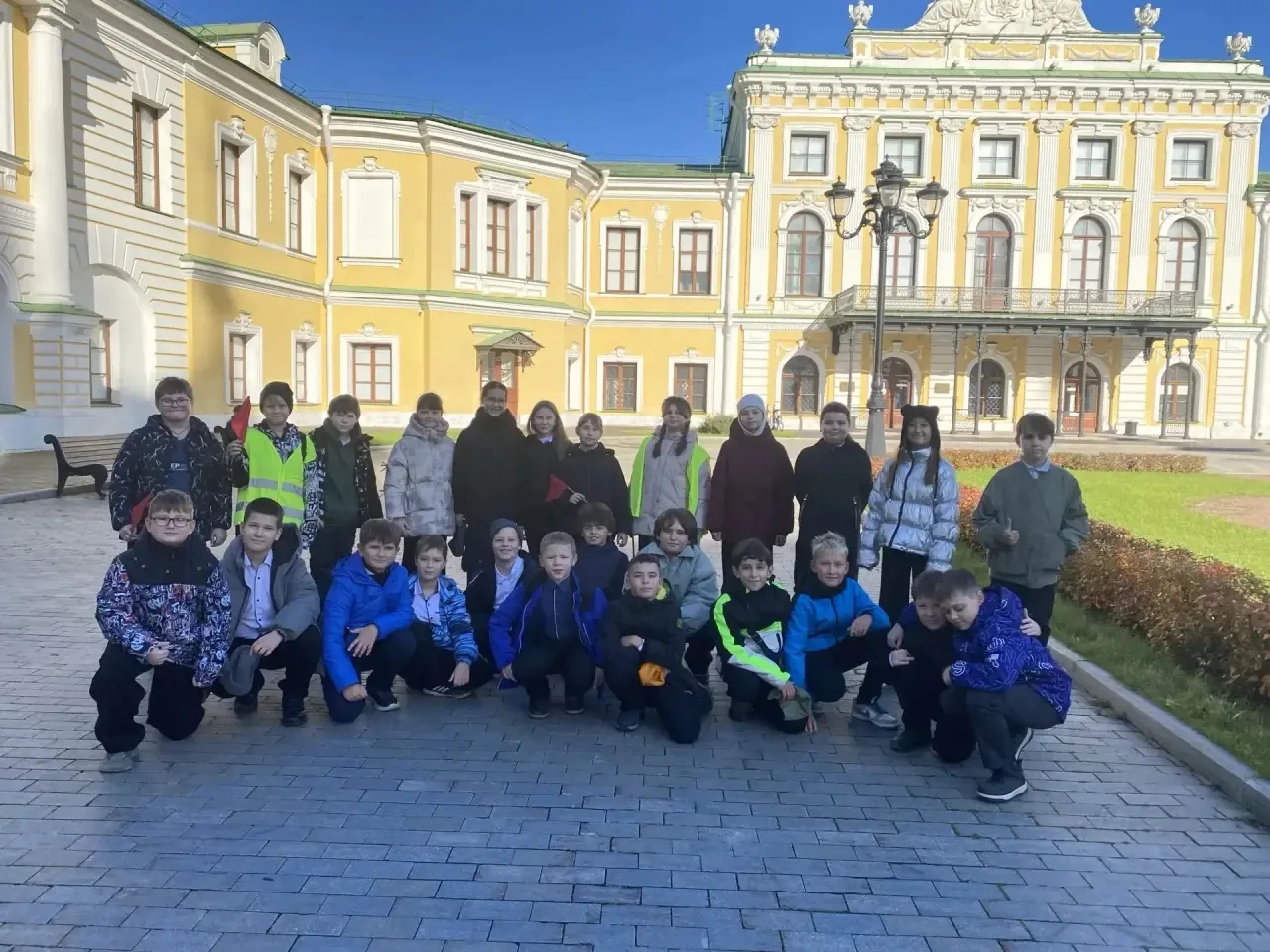 🖼️  14 октября  маленькие ценители прекрасного из 4 «В» класса отправились  на ознаком...