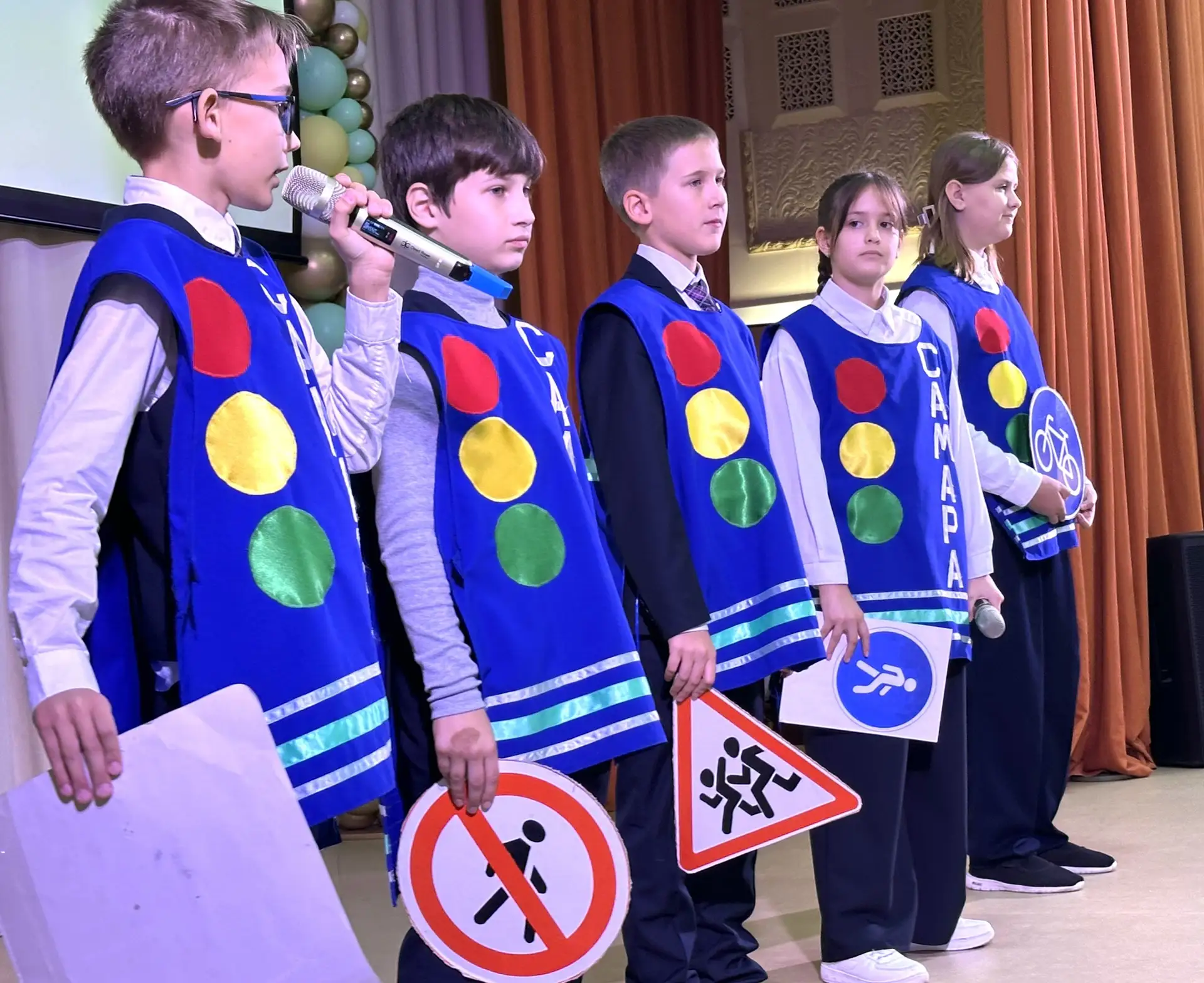 🚦Первые шаги к безопасности: первоклассники стали пешеходами!