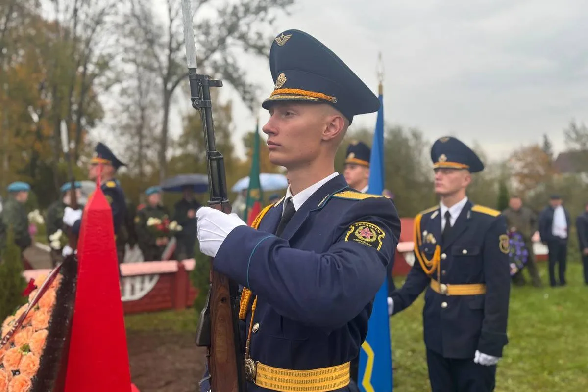 🕯Останки 25 советских воинов с почестями перезахоронили в Лиозненском районе