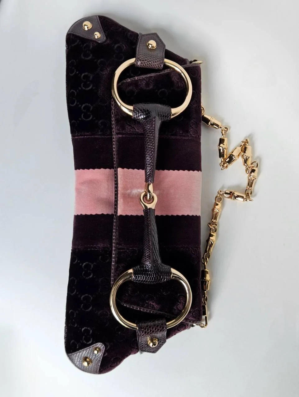 Мой вам совет, дорогие фэшионисты, срочно охотьтесь за сумками Gucci by Tom Ford. Еще н...
