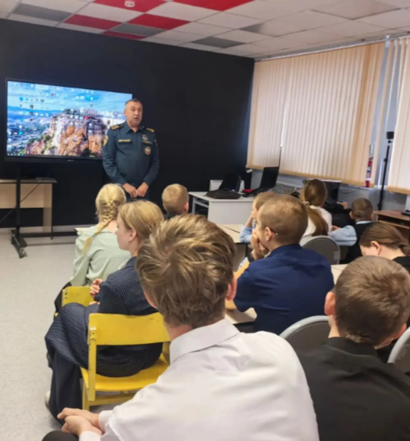 🛡️ Единый день профилактики в МКОУ «Ленинская СОШ»: безопасность — наш общий приоритет!