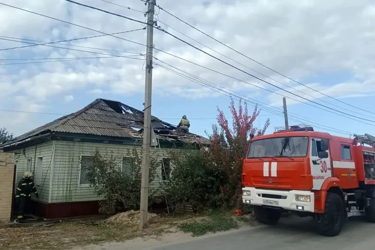 13 октября в Михайловке Волгоградской области произошёл крупный пожар в частном секторе...