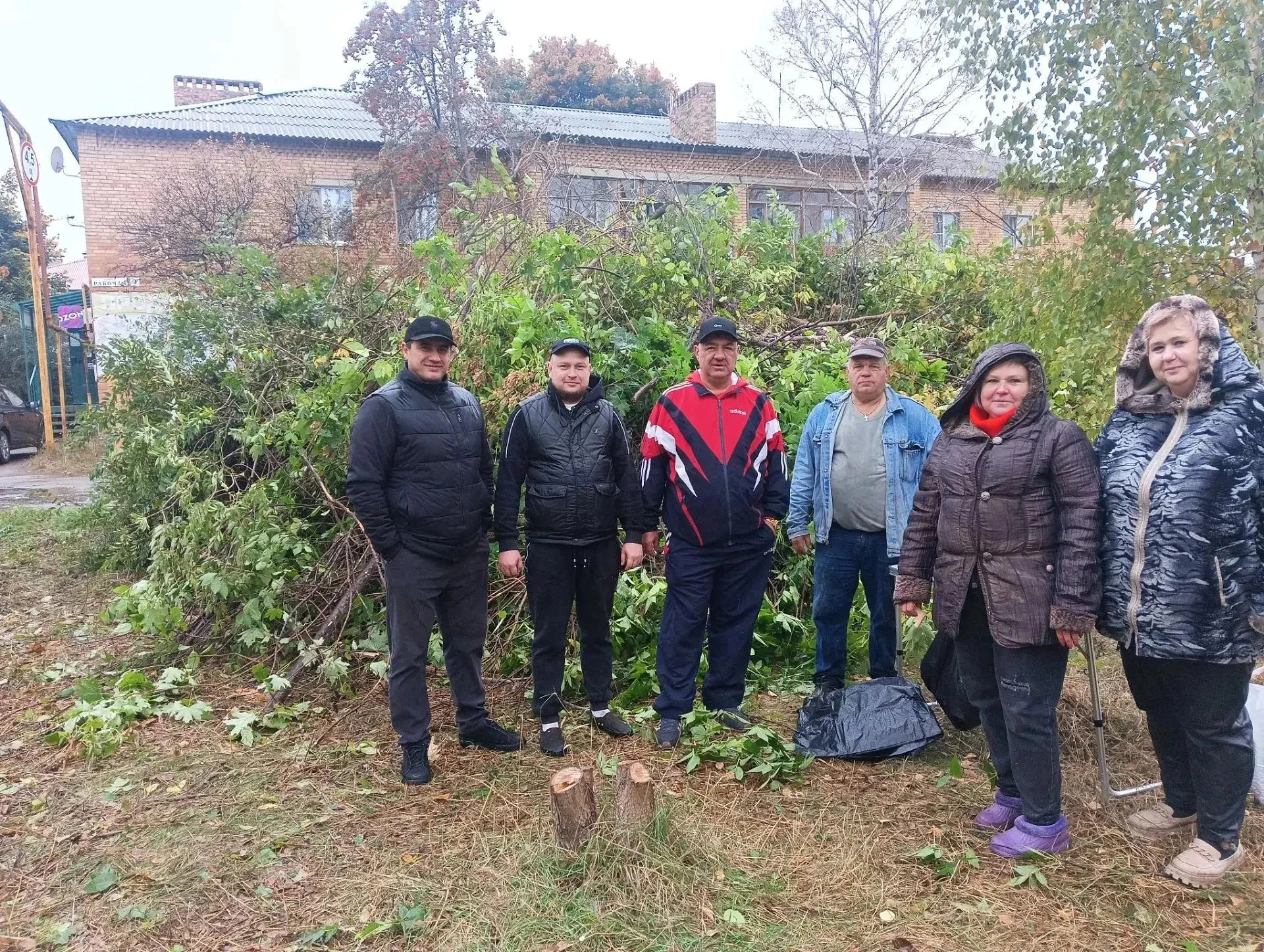 ✅ Сотрудники Администрации сельского поселения Кинельский при поддержке депутатов Собра...