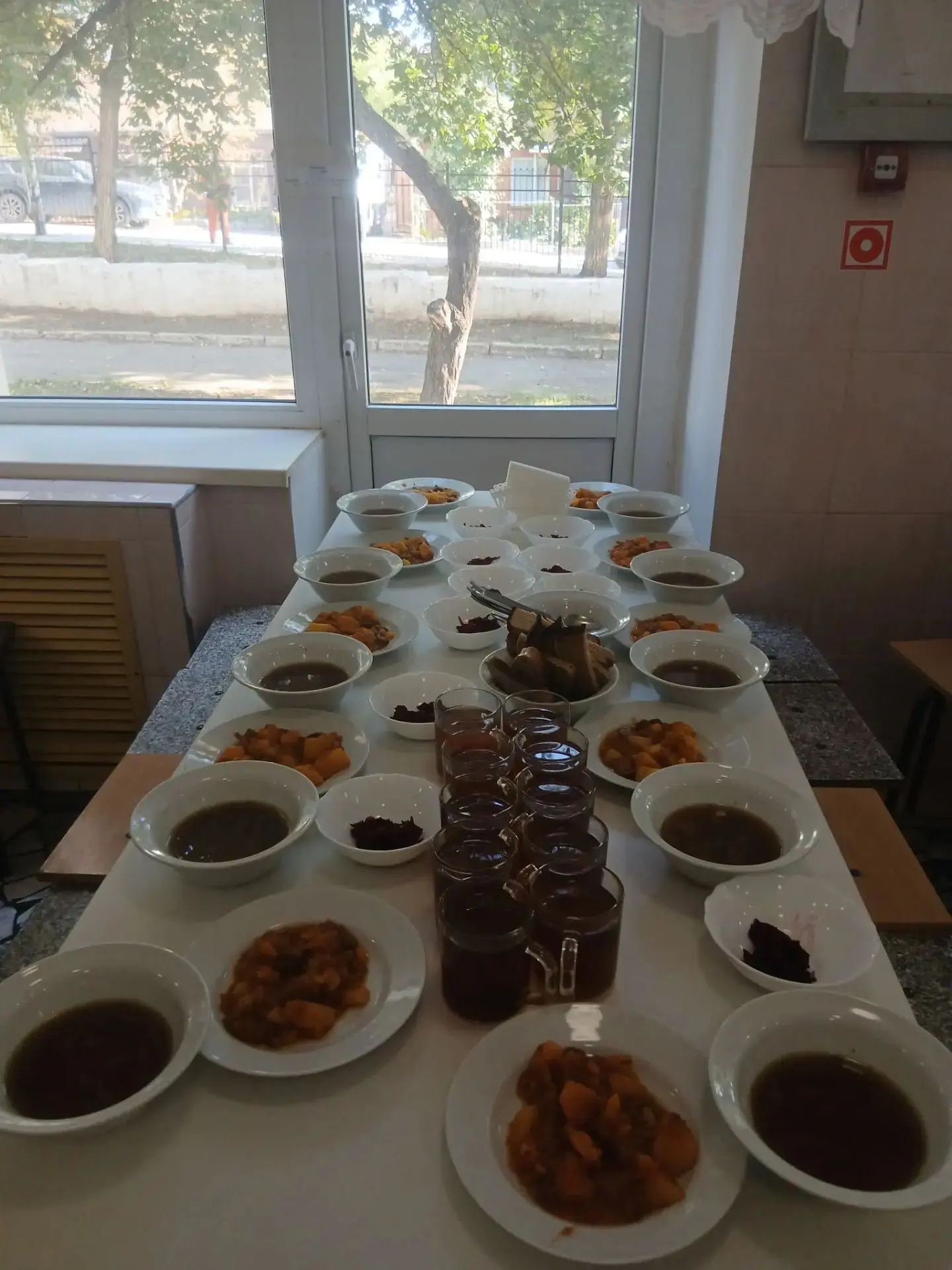 🍽️ Сегодня в нашем меню — сытный и уютный обед, словно из любимой домашней кухни! 🍽️