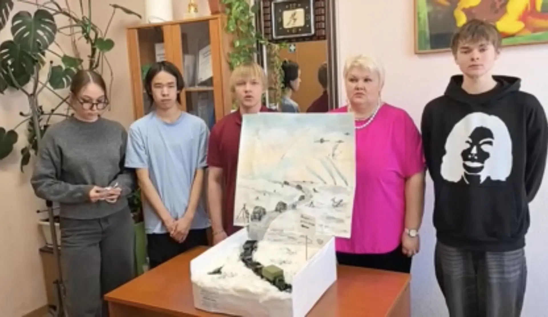 Работа студентов Магаданского колледжа сервиса и технологий получила серебряную медаль ...