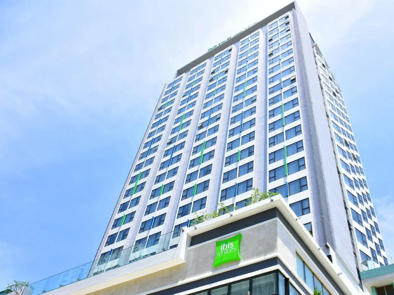 🇻🇳 Ibis Styles: пляж и прогулки по Нячангу
