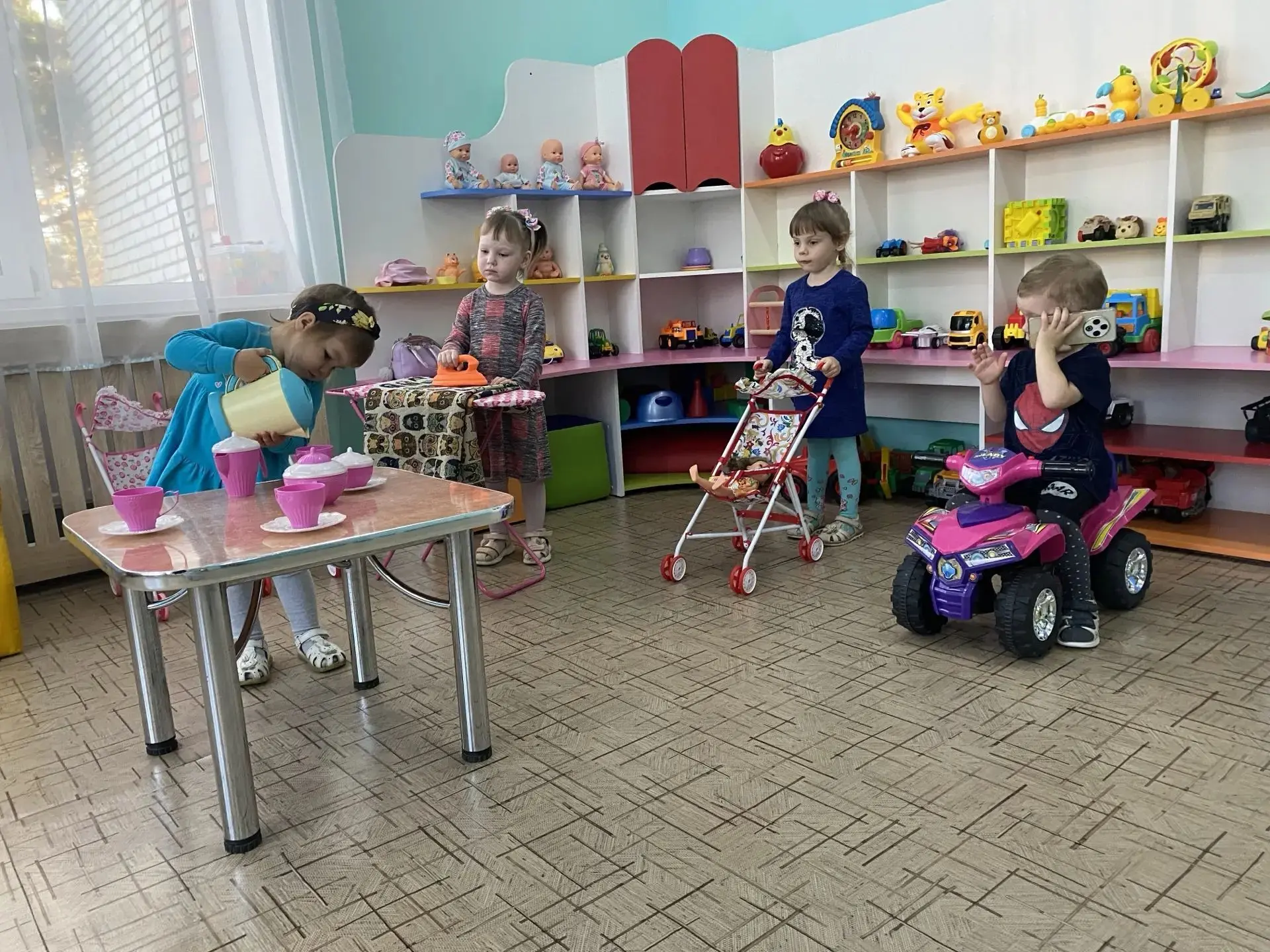 Маленькая жизнь большой семьи: как мы играем в «Семью» 👨‍👩‍👧‍👦